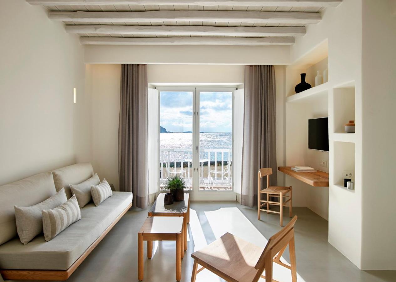 Bill & Coo Suites & Lounge