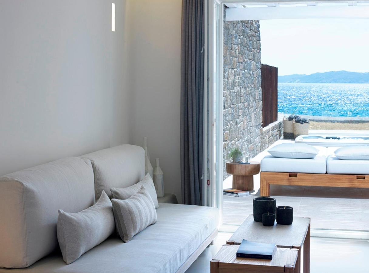 Bill & Coo Suites & Lounge