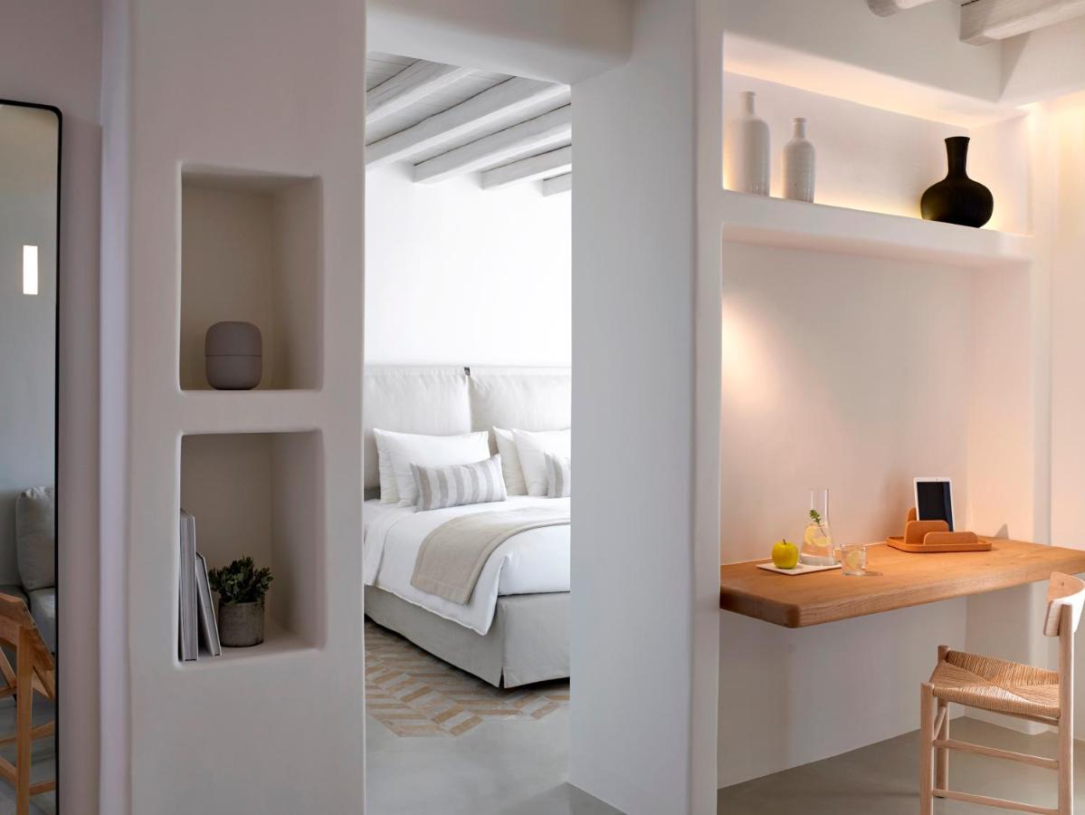 Bill & Coo Suites & Lounge