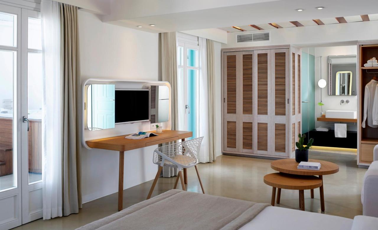 Bill & Coo Suites & Lounge