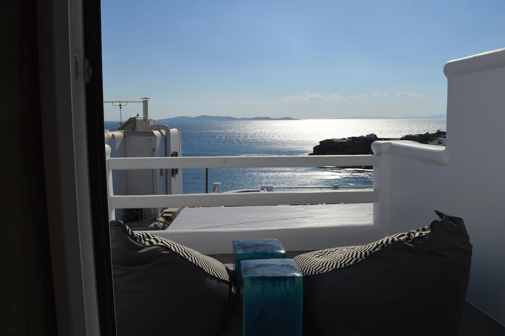 Flaskos Suites