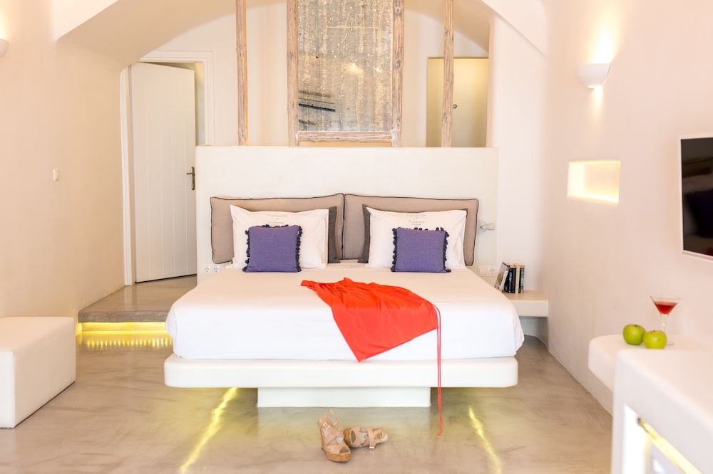 Flaskos Suites