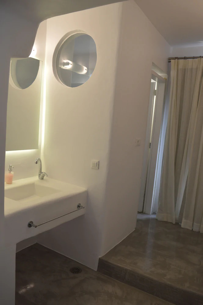 Flaskos Suites