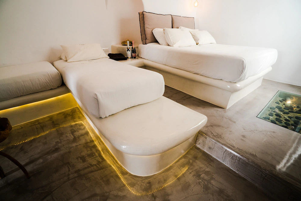 Flaskos Suites