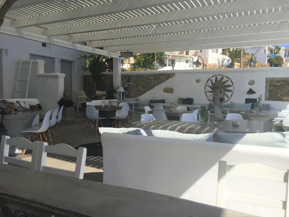 Flaskos Suites