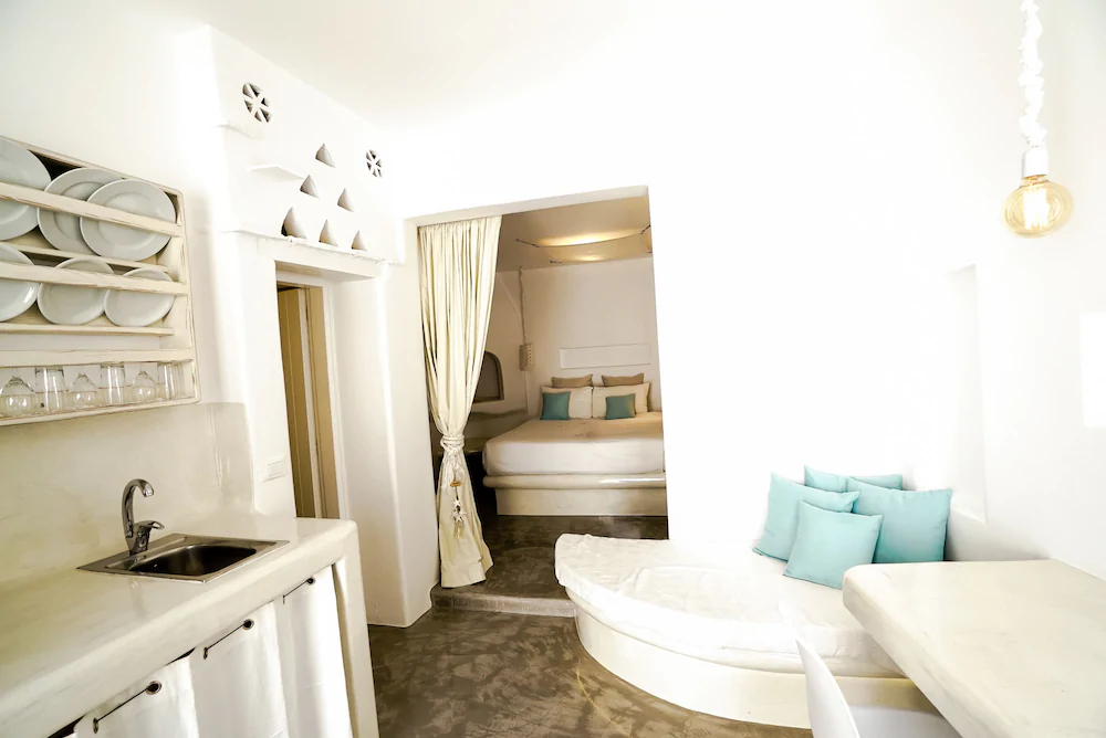Flaskos Suites