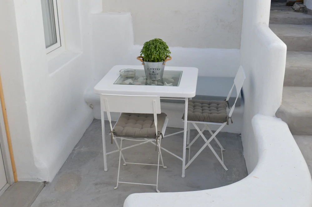 Flaskos Suites