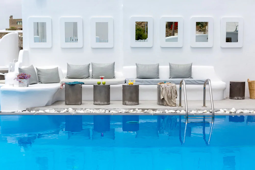 Flaskos Suites