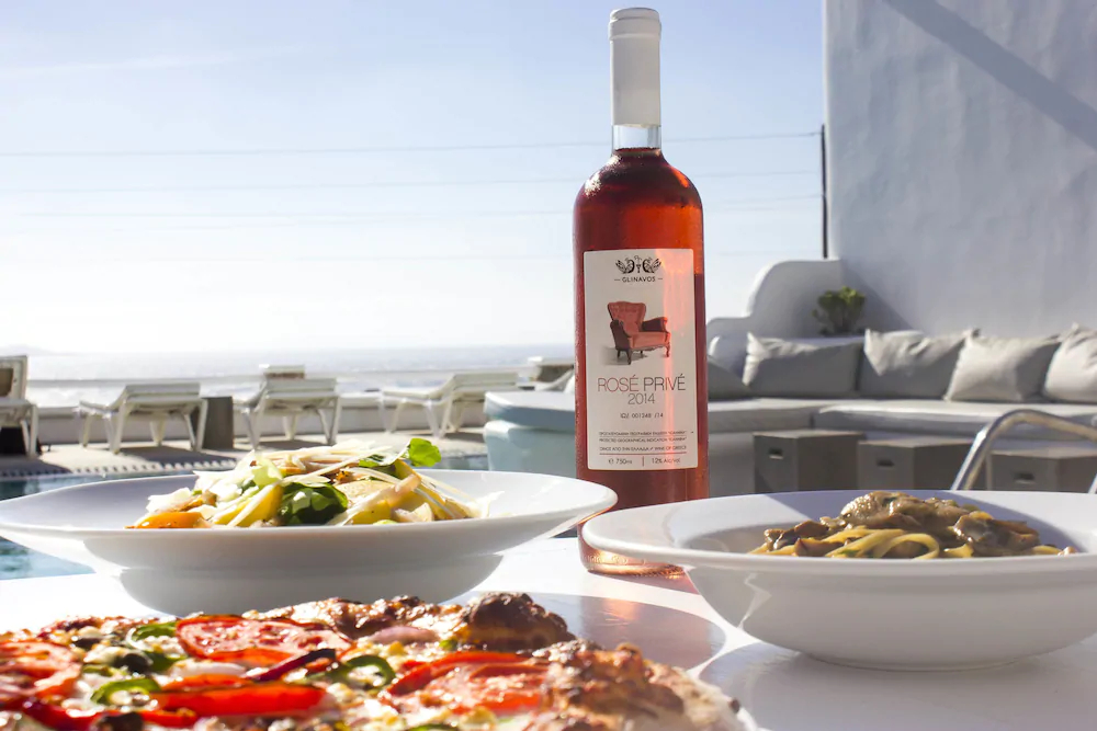 Flaskos Suites