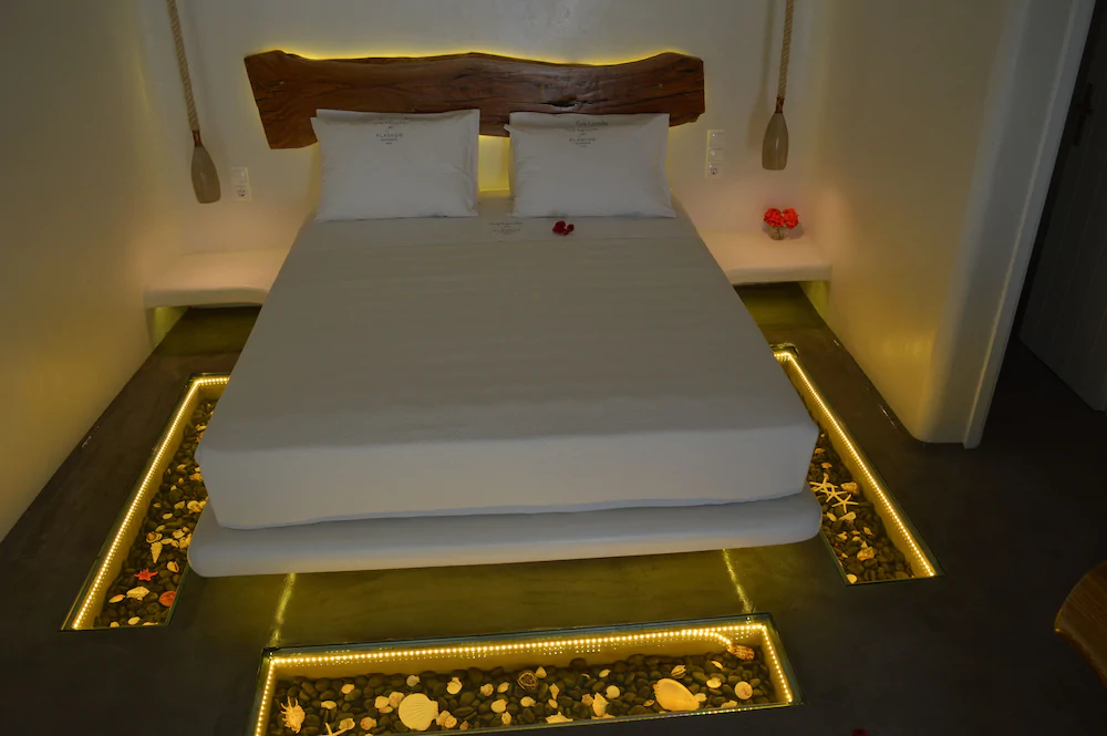Flaskos Suites