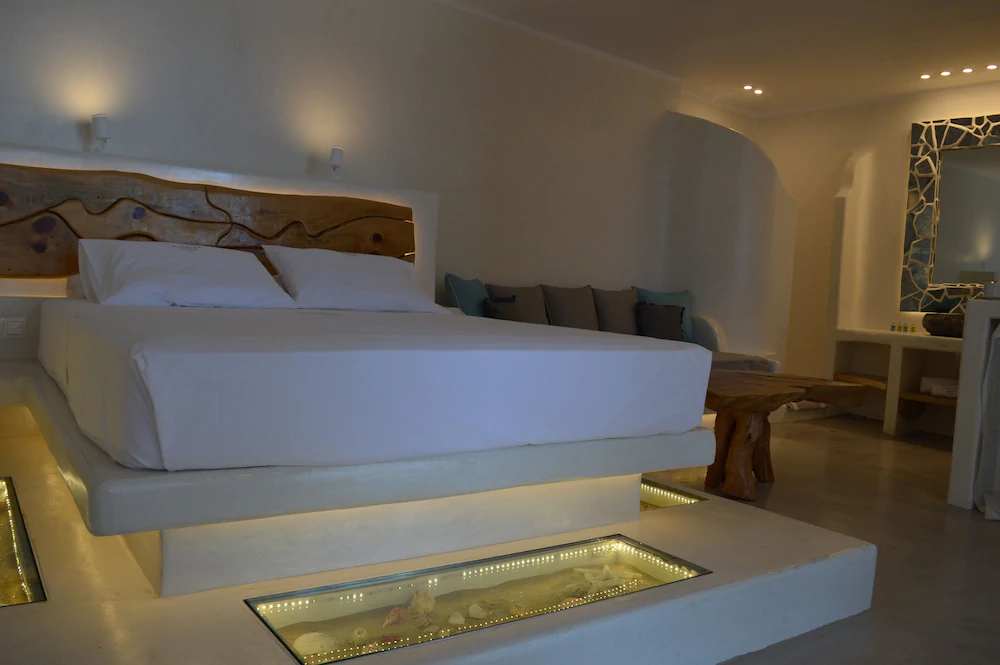 Flaskos Suites
