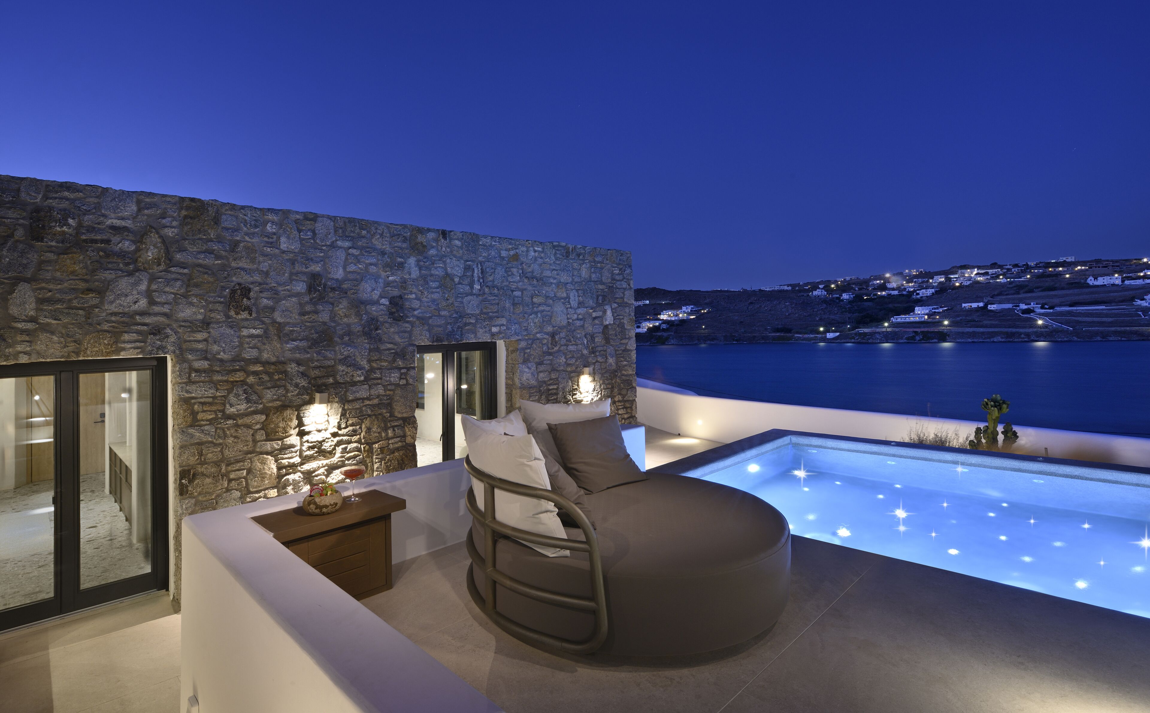 Aeonic Suites & Spa Mykonos