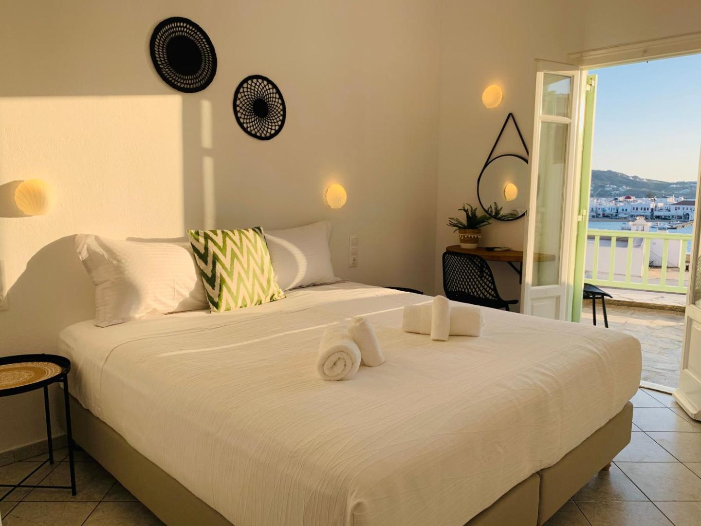 Yalos Hotel Sunset View