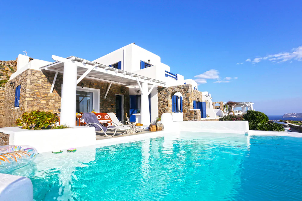 Aella Villa