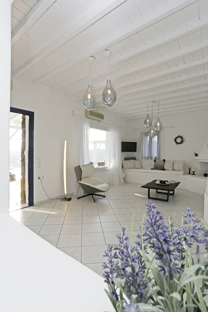 Aella Villa
