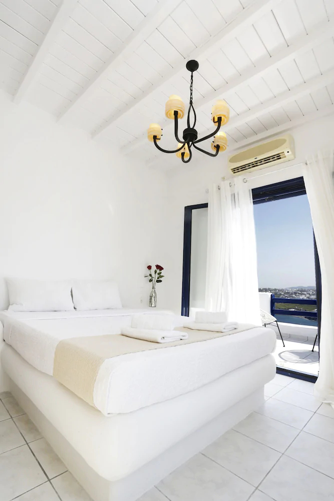 Aella Villa