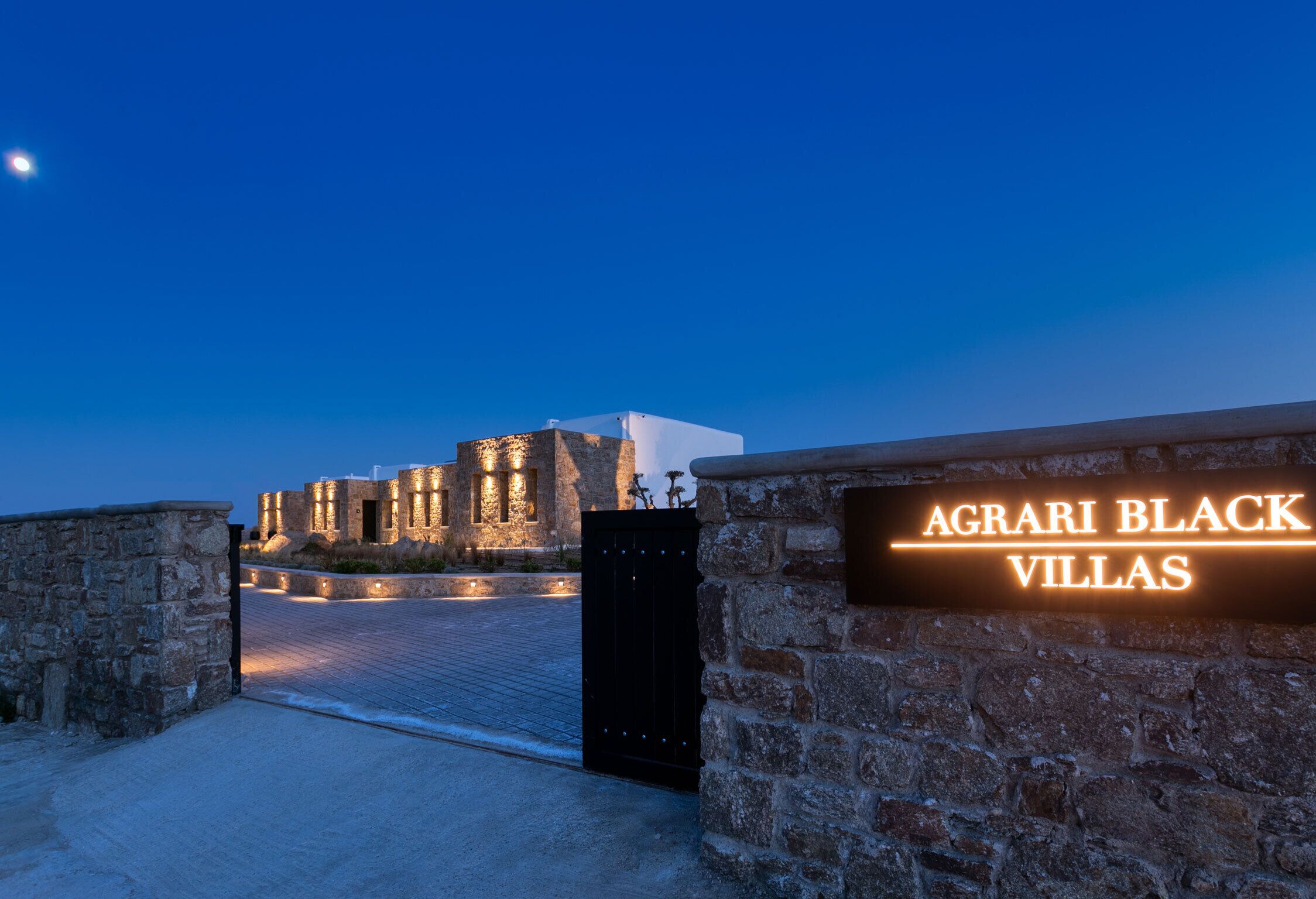 Agrari Black Villas