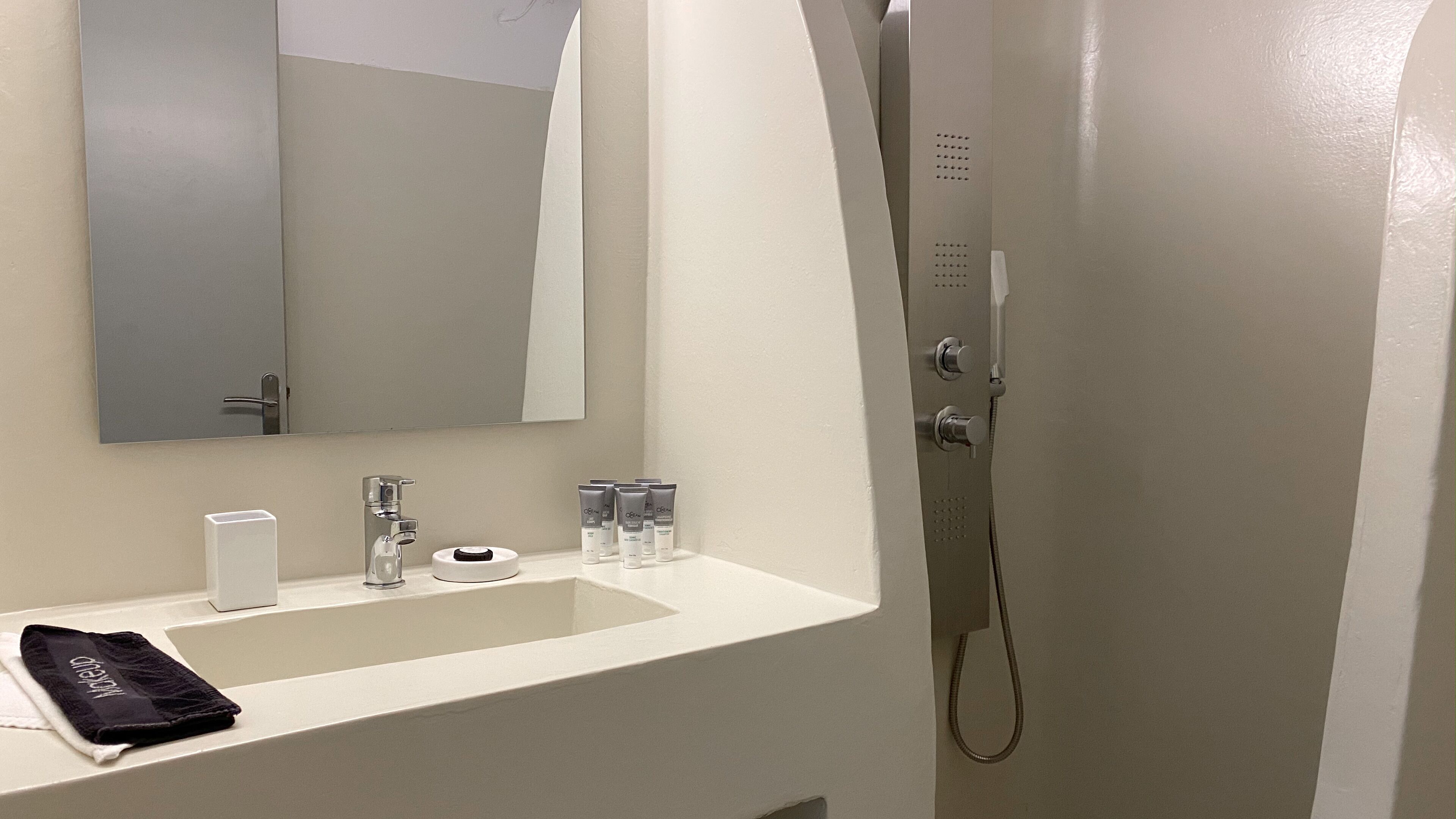 Amperian Mykonos Suites
