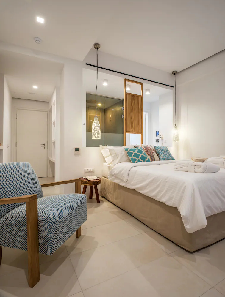 Bluetopia Suites