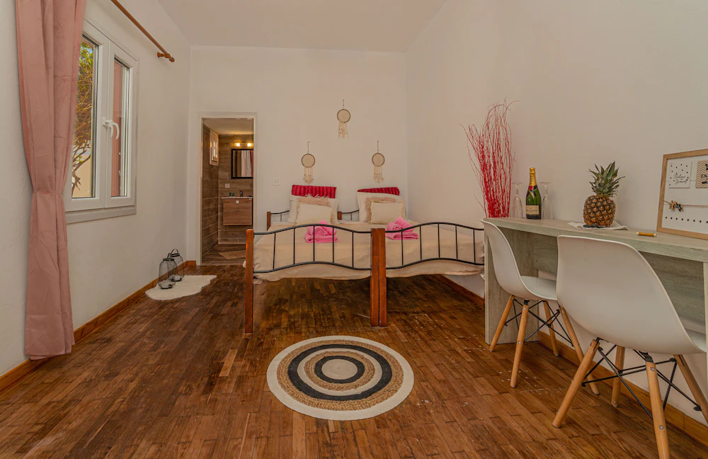 Dimelal Mikonos Downtown Apartments