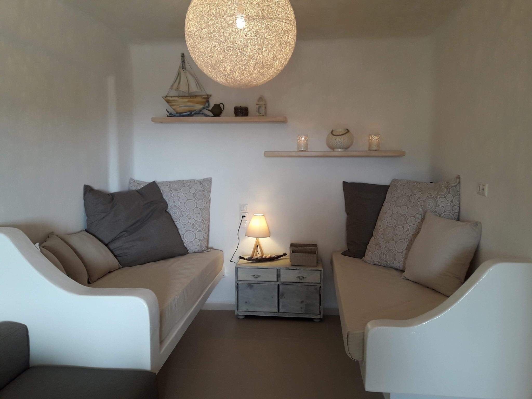 Helen House Minimal Perfection
