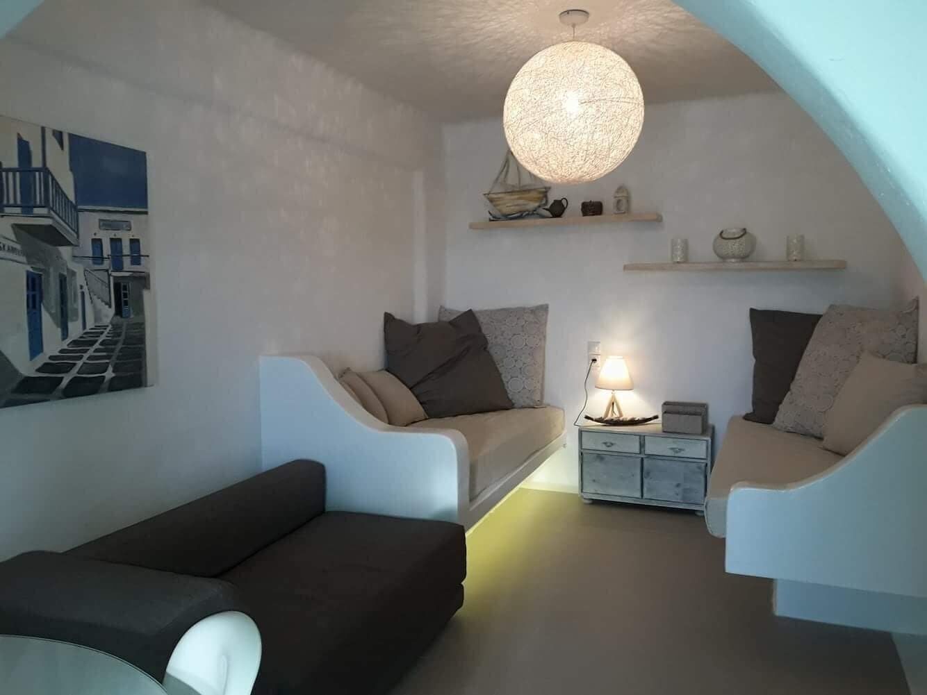 Helen House Minimal Perfection