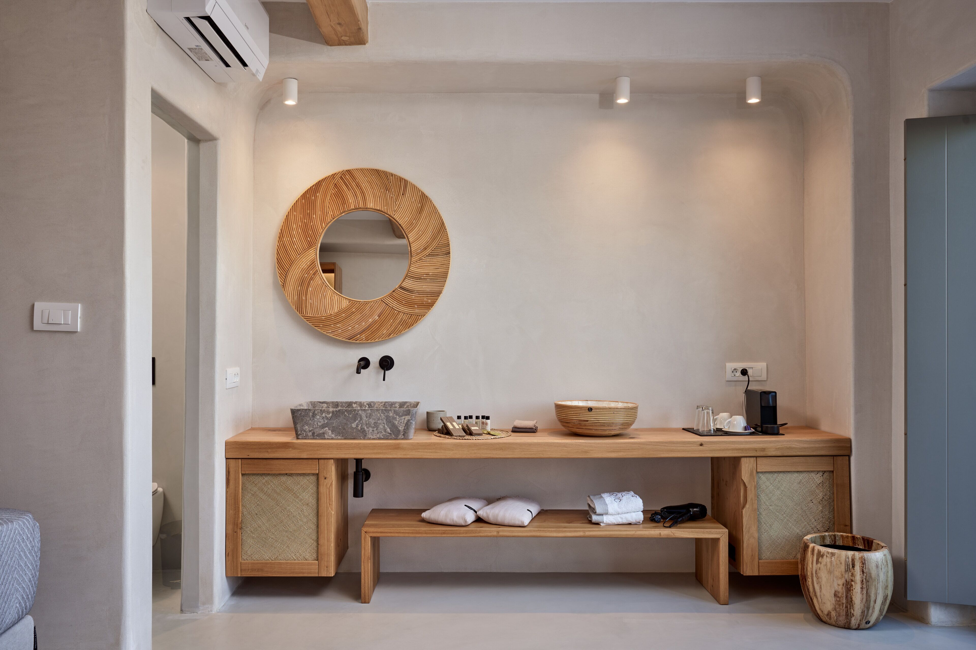 Ionic Suites