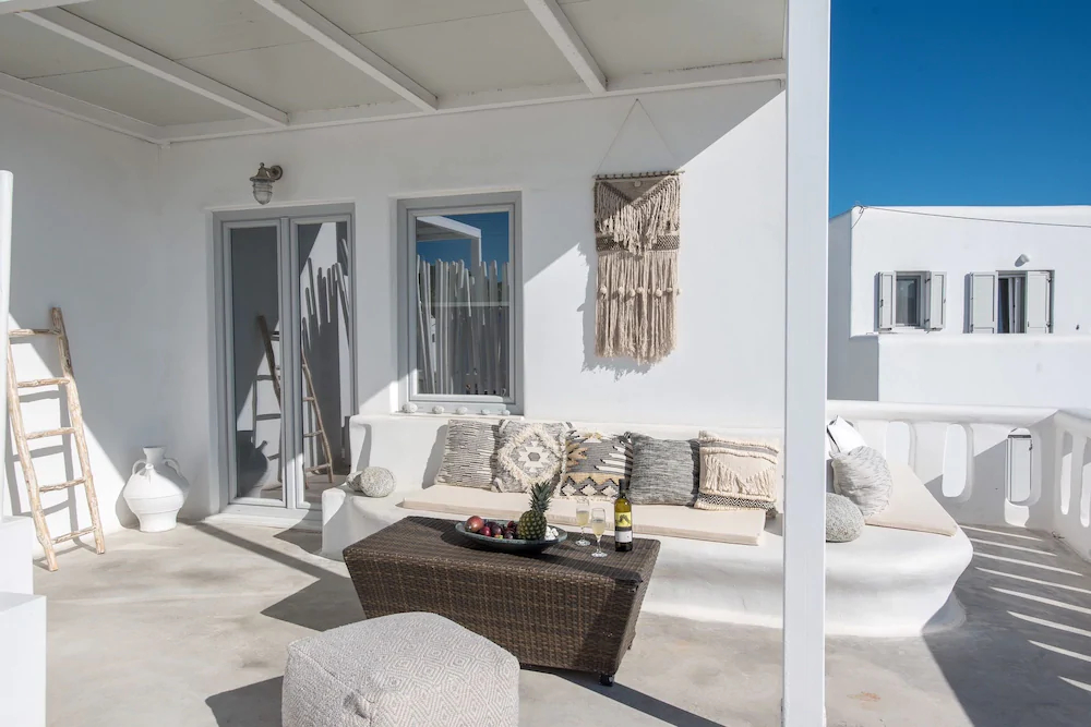 Jonaz Rooms & Suites