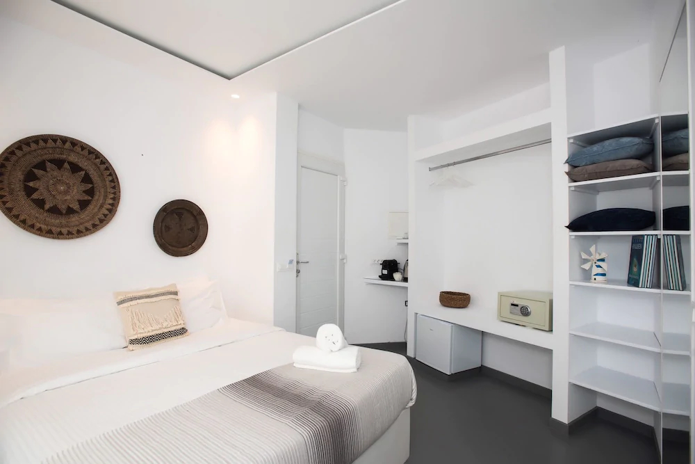 Jonaz Rooms & Suites