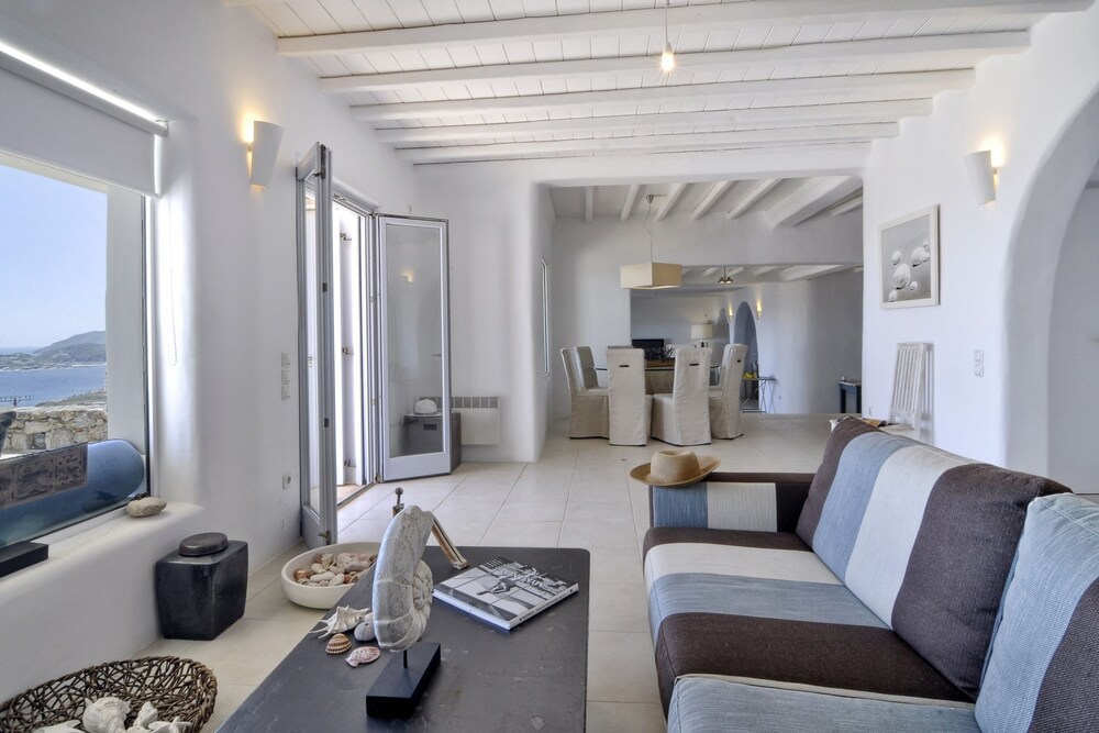 Lia Luxury Villa