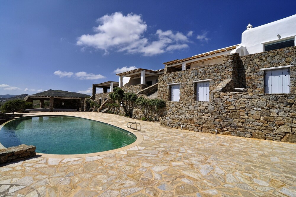 Lia Luxury Villa