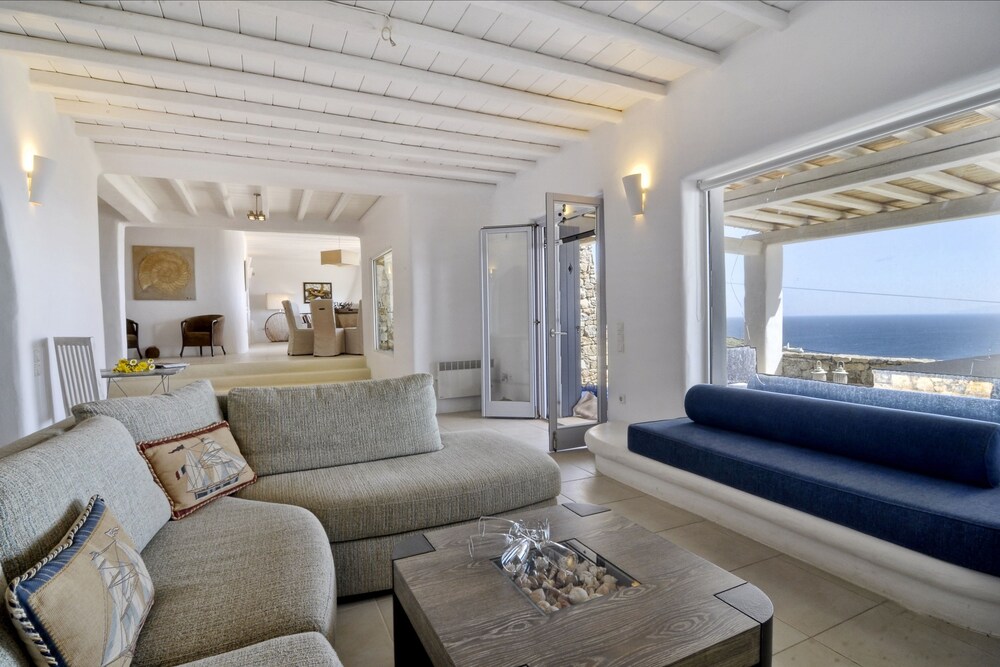 Lia Luxury Villa