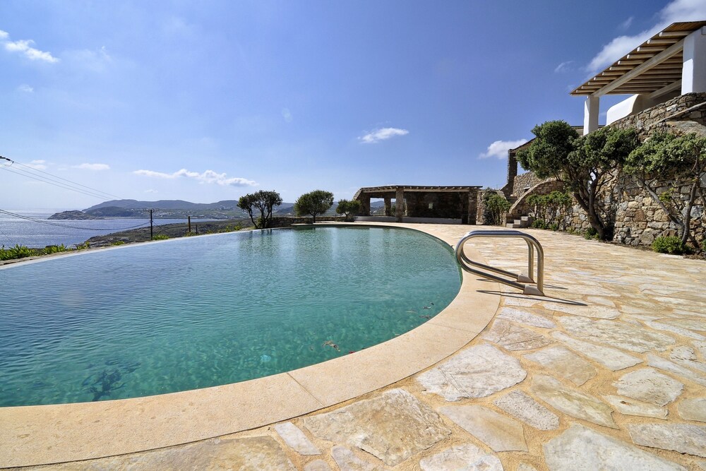 Lia Luxury Villa