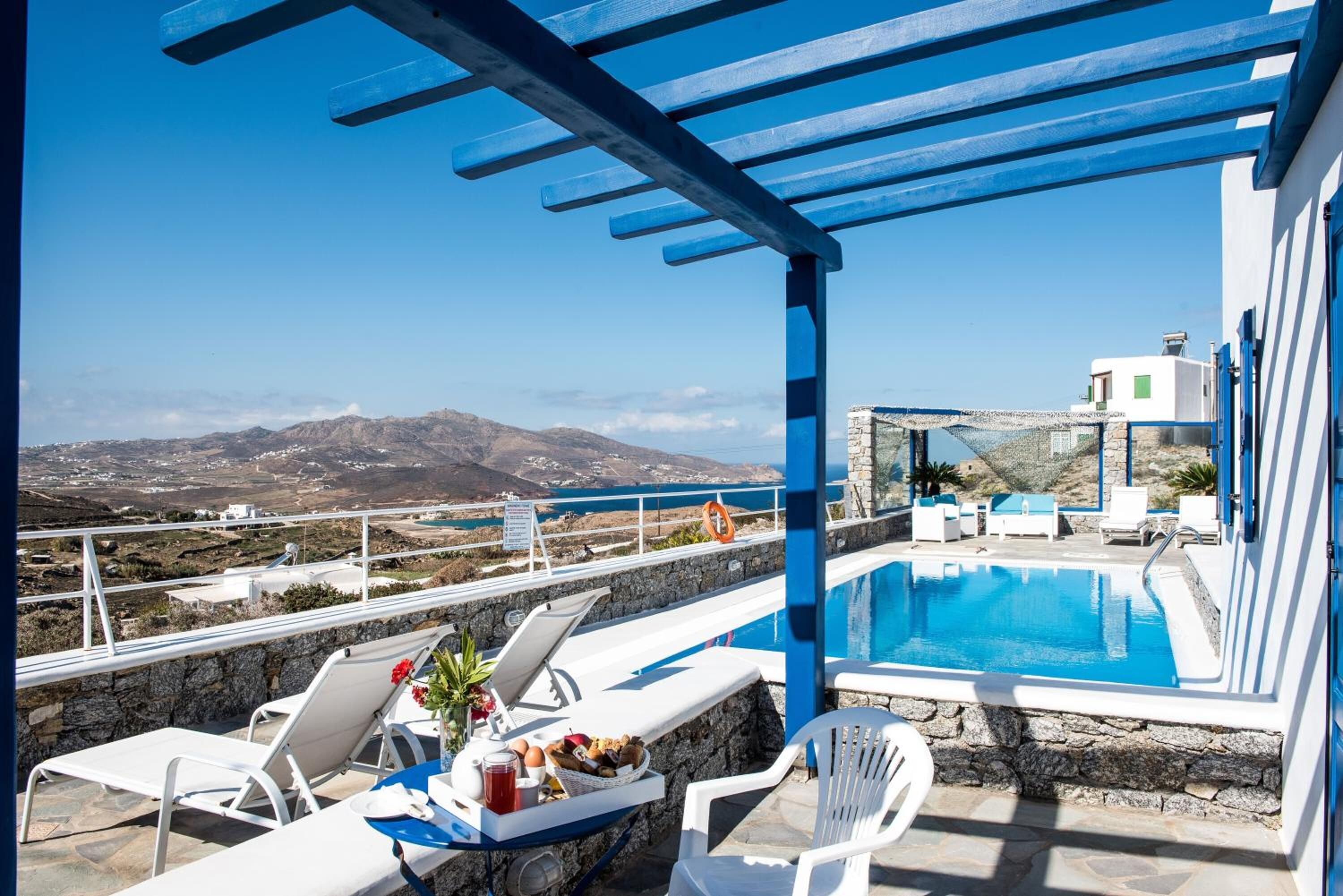 Mykonos Pro Care Suites