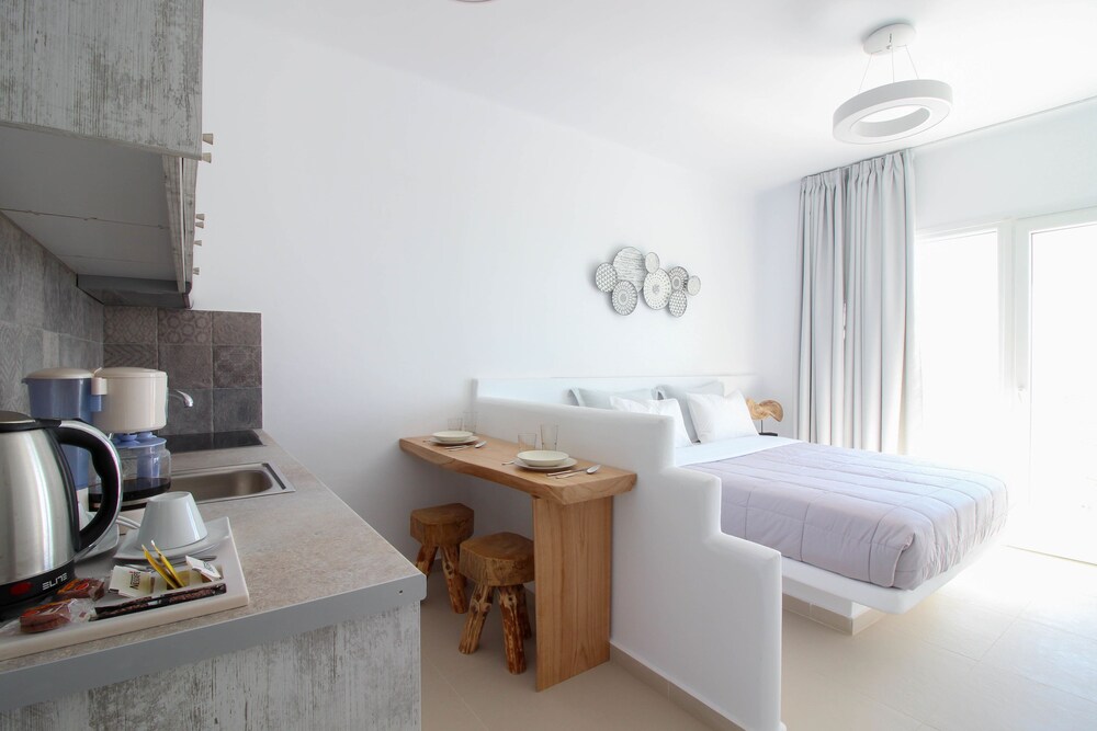 Sea & Stone Residence