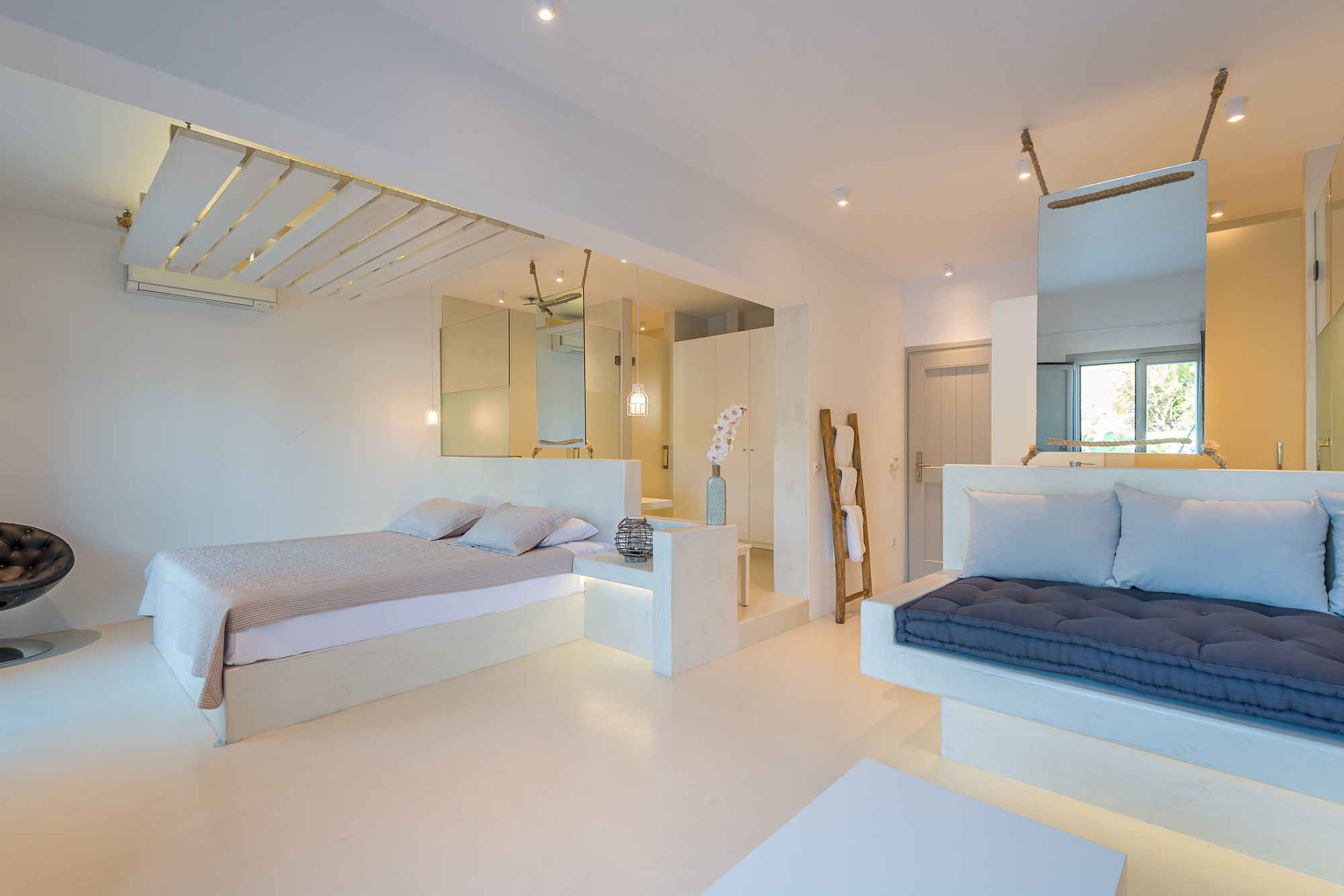 Myconian Sunrise Relais & Chateaux Hotel