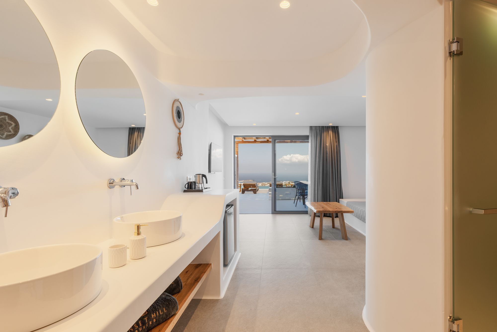 Sunset Hill Suites