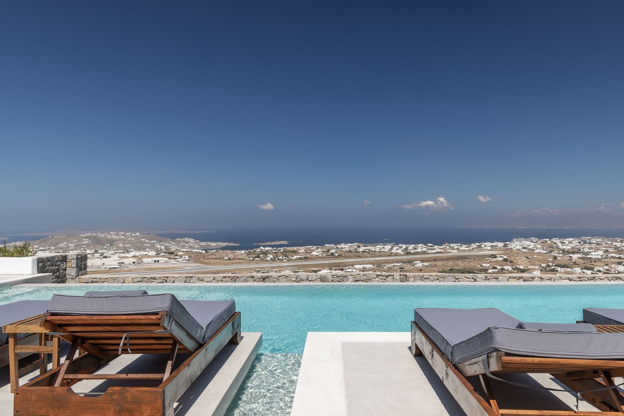 Sunset Hill Suites