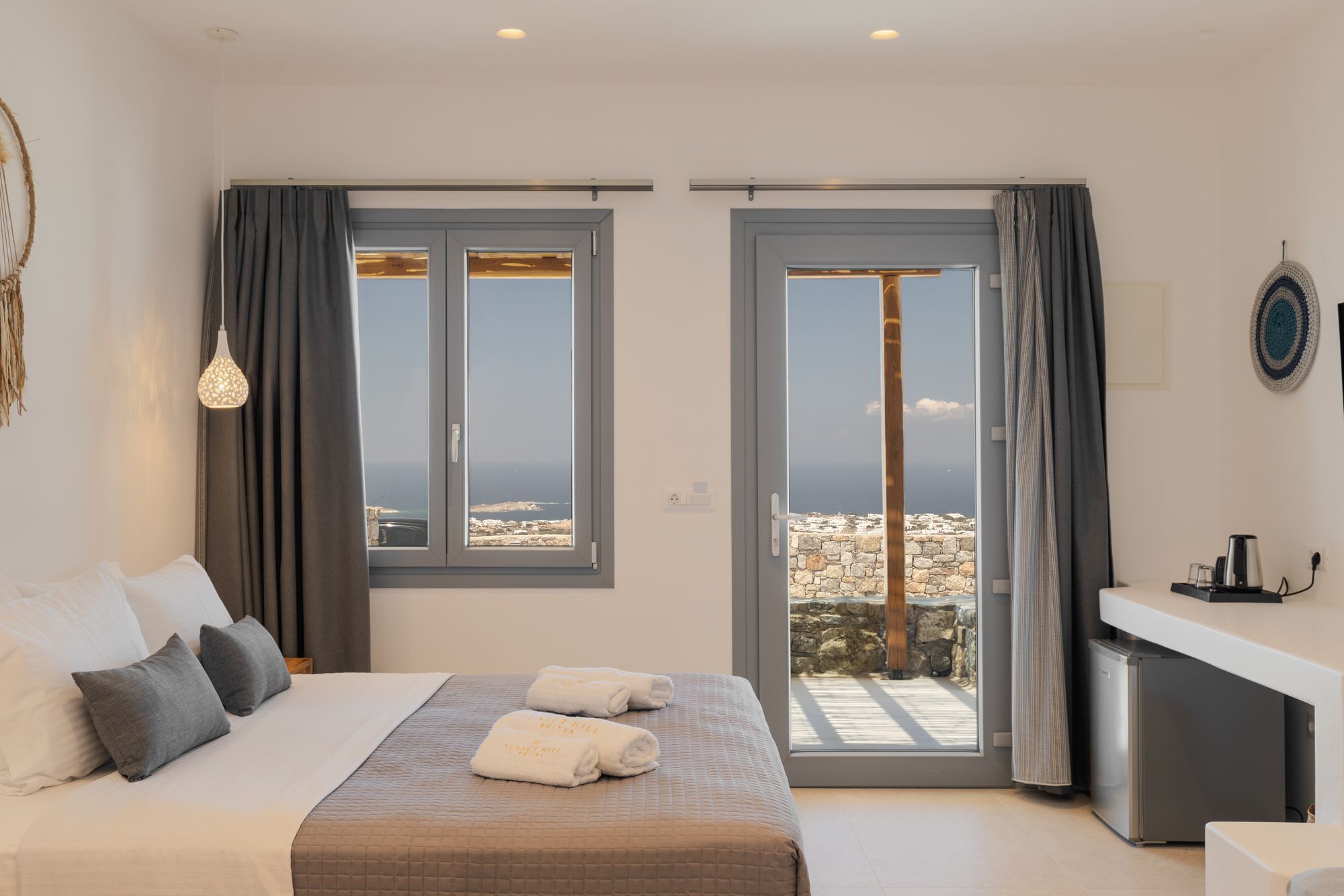 Sunset Hill Suites