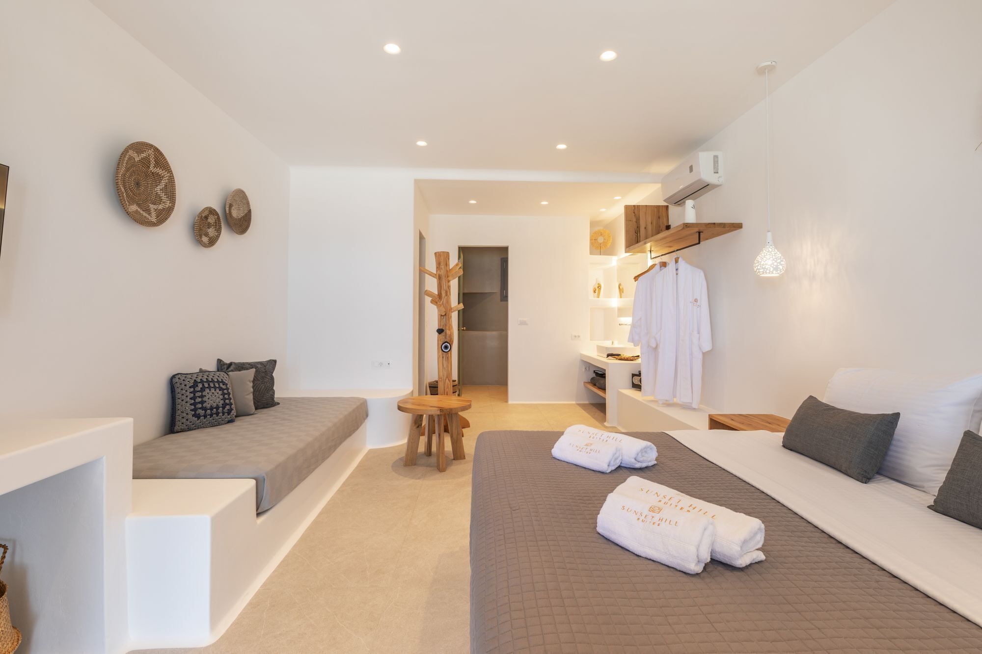 Sunset Hill Suites