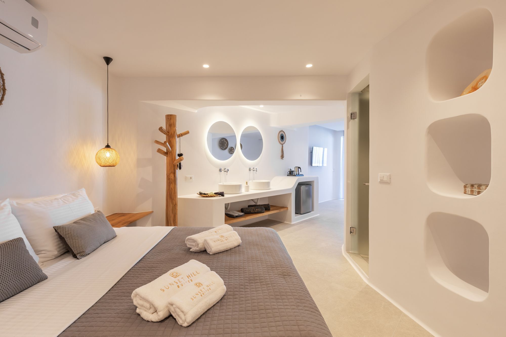 Sunset Hill Suites