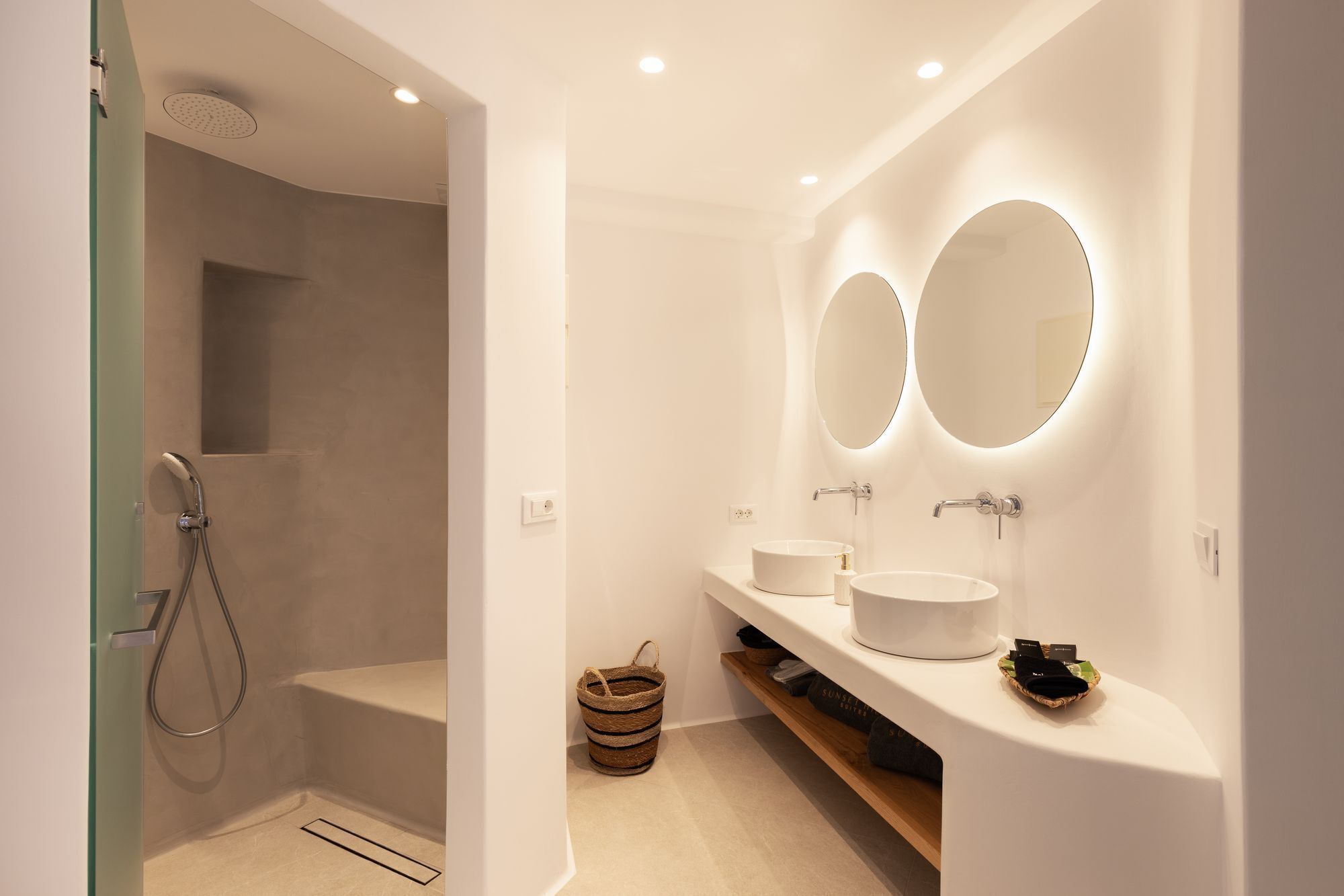 Sunset Hill Suites
