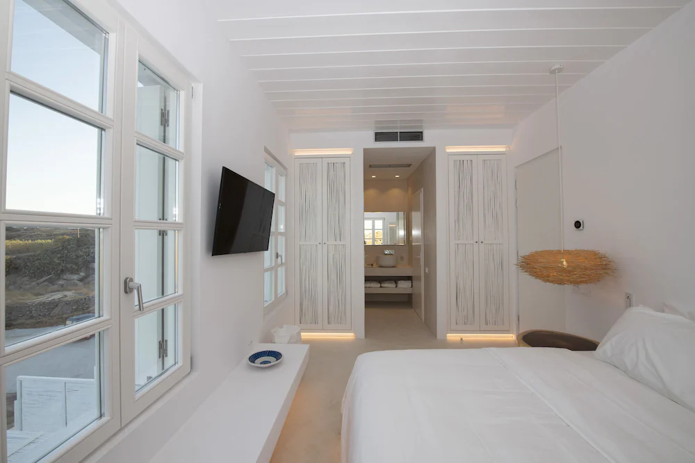 Ammonite Mykonos Private Suites