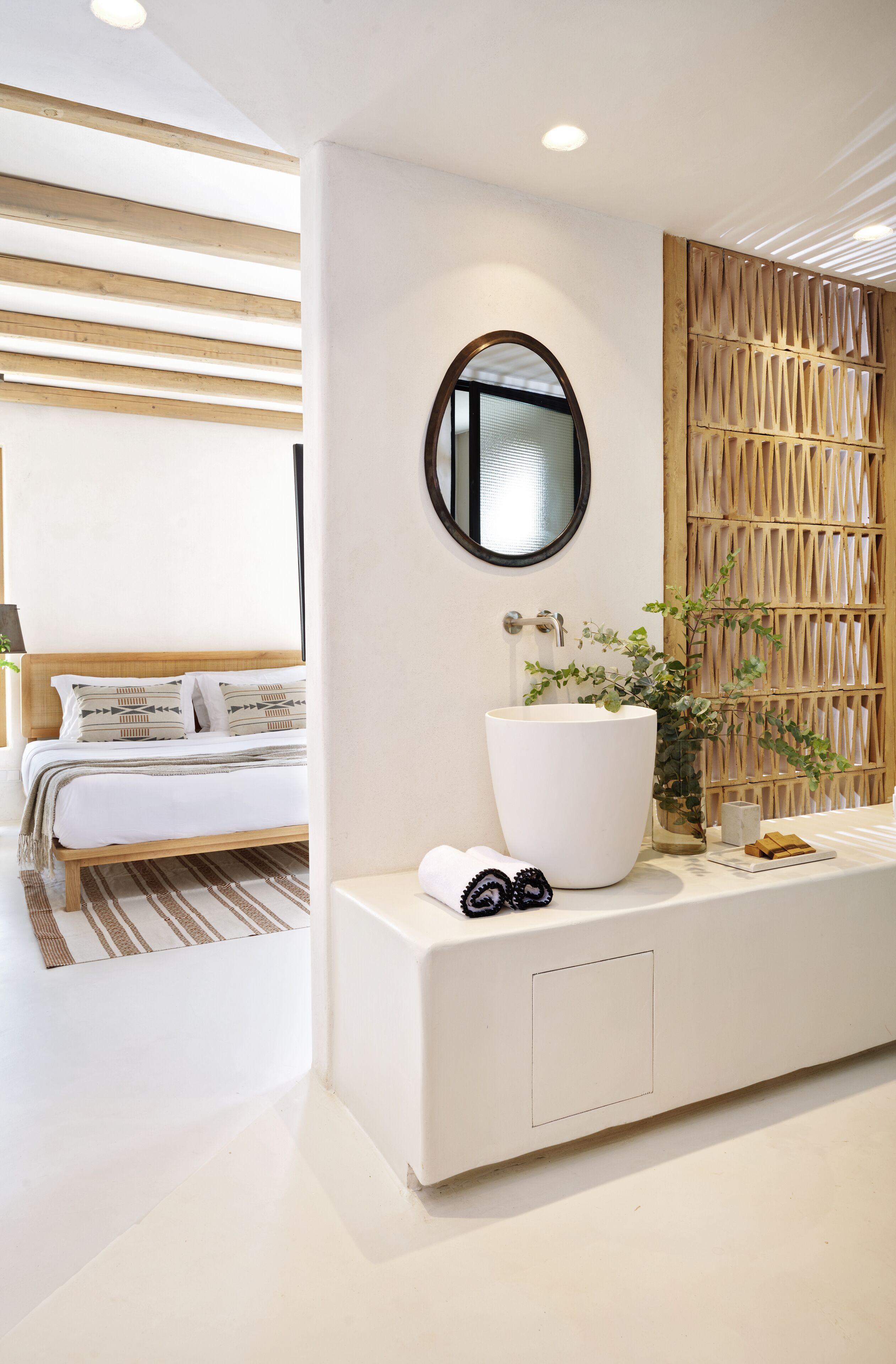 The Wild Hotel by Interni