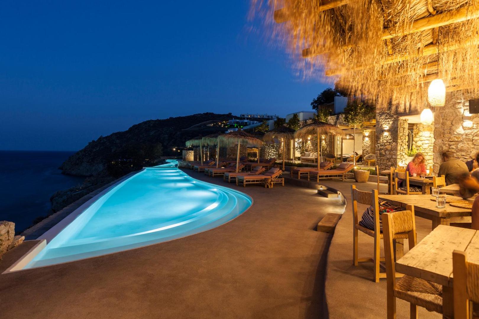 The Wild Hotel by Interni