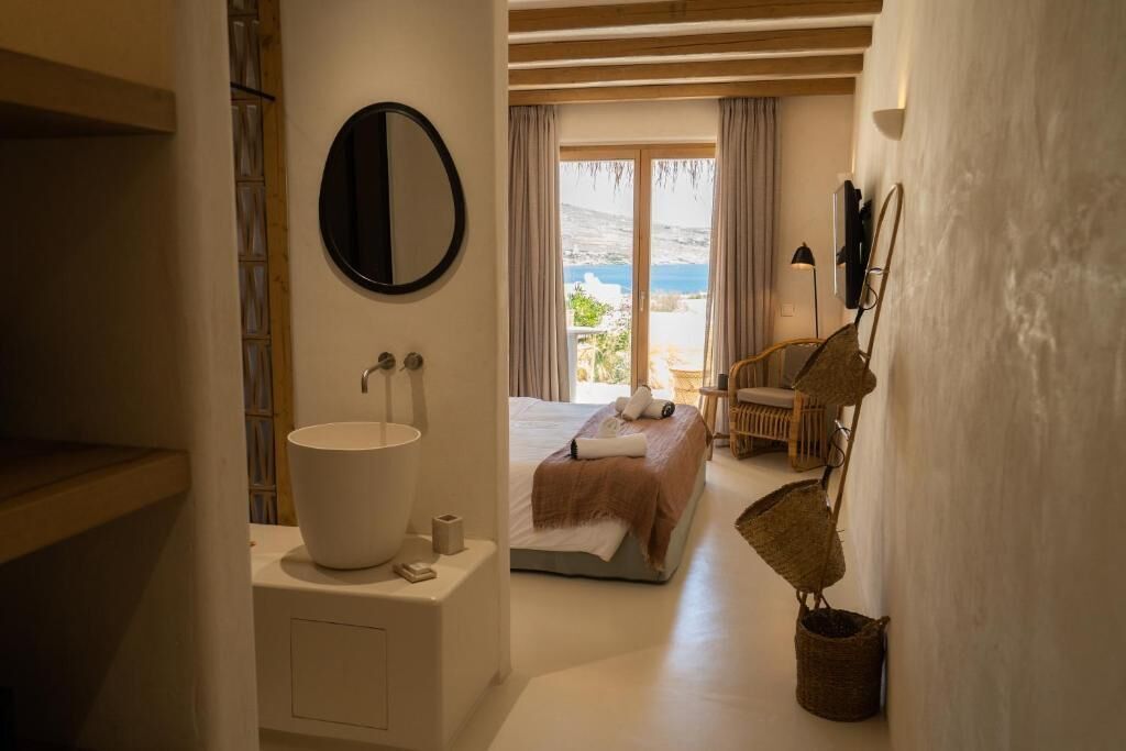 The Wild Hotel by Interni