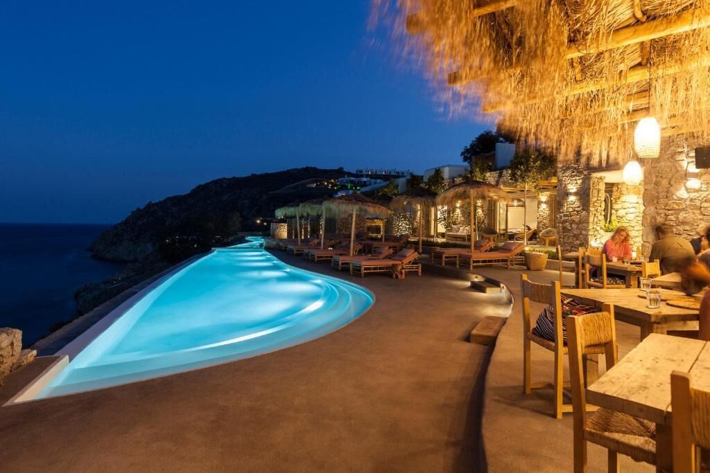 The Wild Hotel by Interni