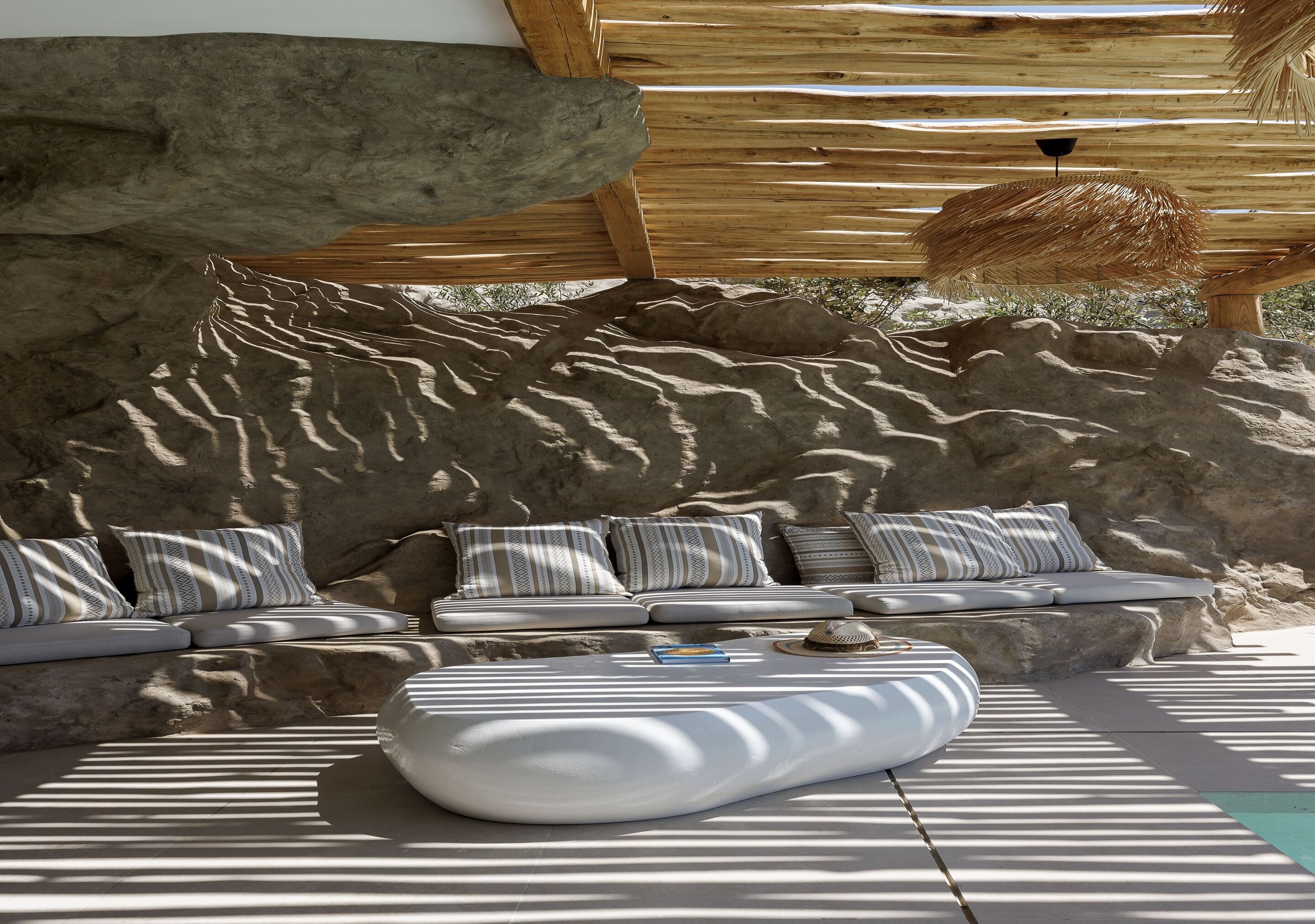 White Art Suites