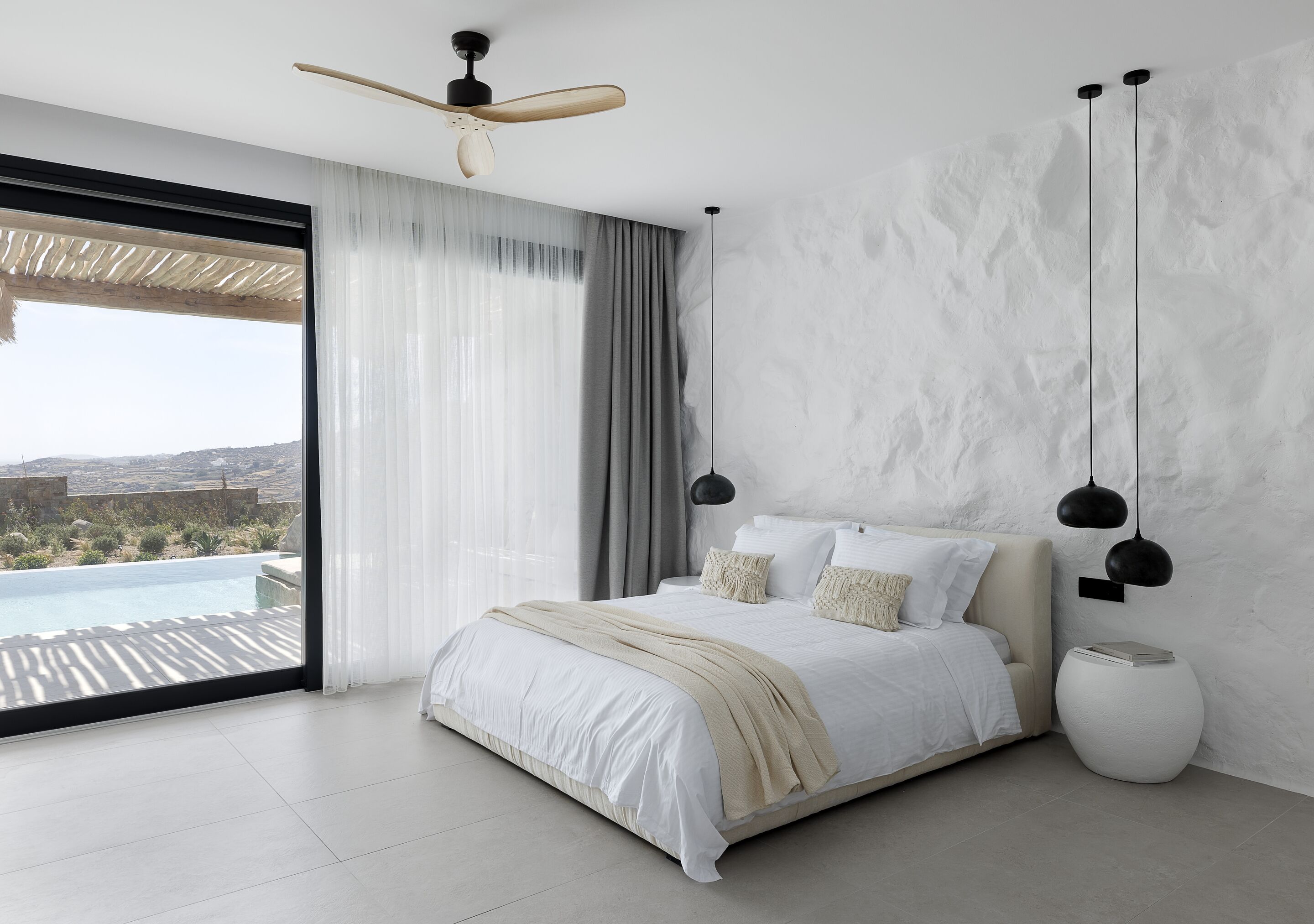 White Art Suites