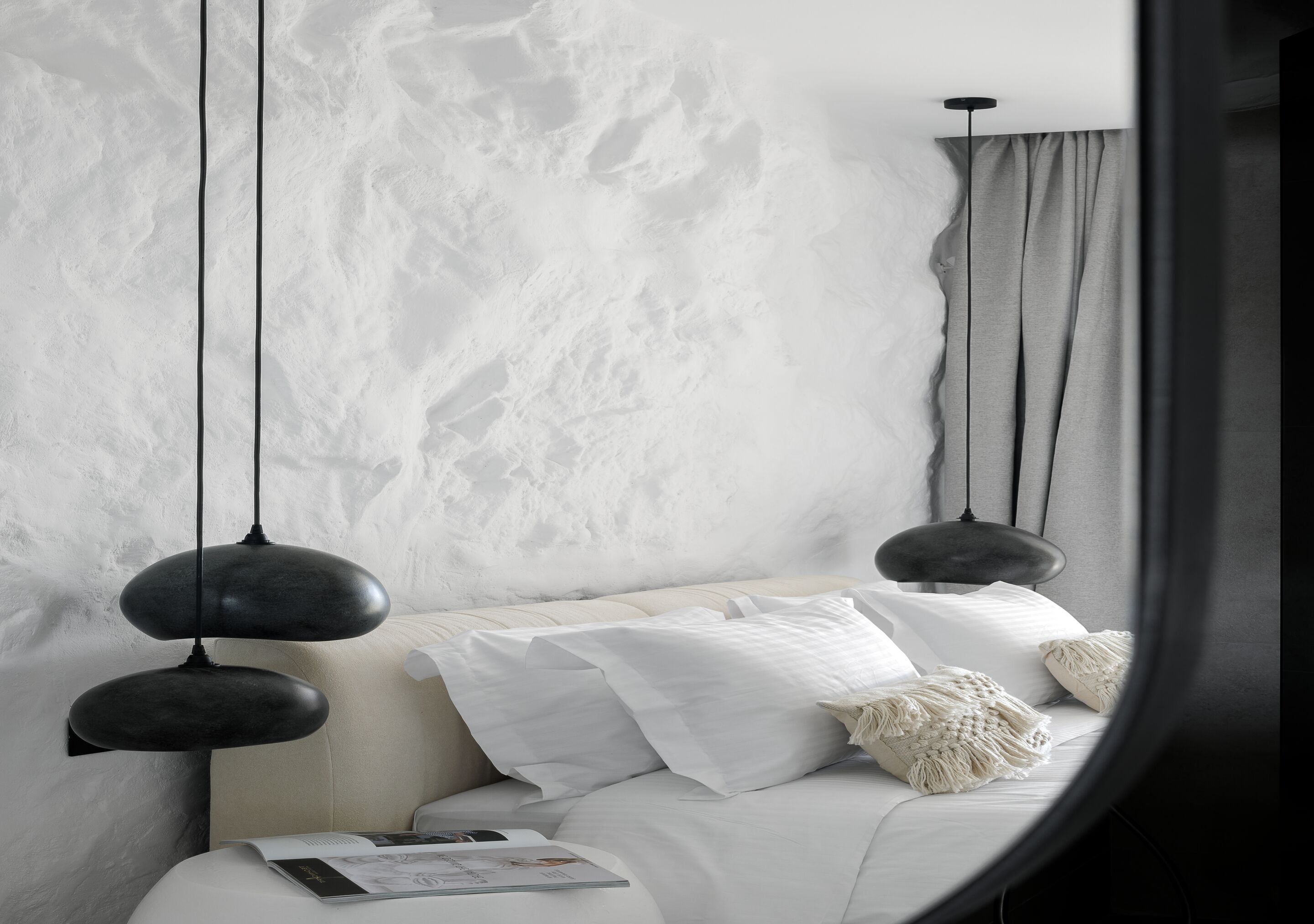 White Art Suites